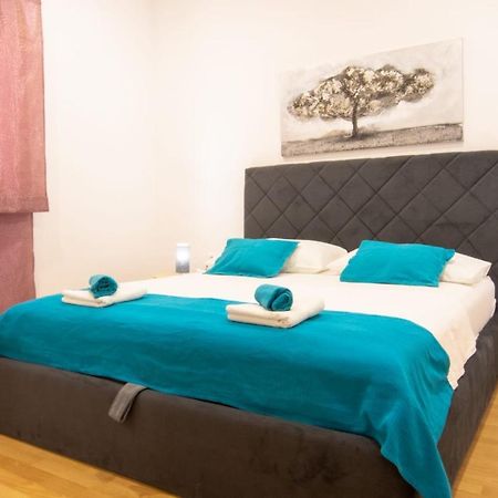Apartment Cvita Free Beach Parking Макарська Екстер'єр фото