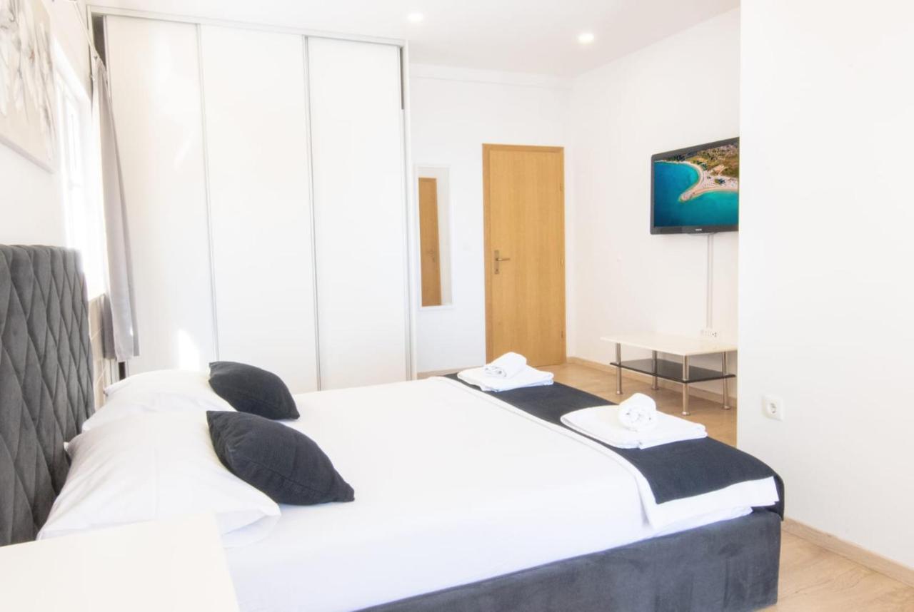 Apartment Cvita Free Beach Parking Макарська Екстер'єр фото